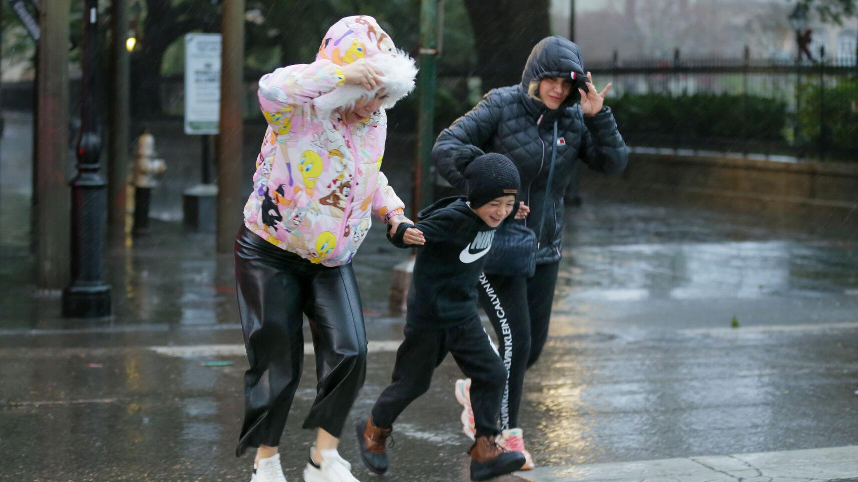 Live updates: More storms on their way to New Orleans. See radar, weather warnings, more.